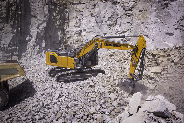 La Generación 8 de excavadoras sobre cadenas Liebherr conquista Córcega